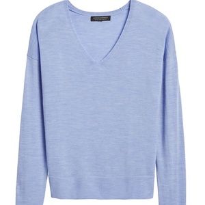 NWOT Banana Republic XL Blue Merino V-Neck Sweater